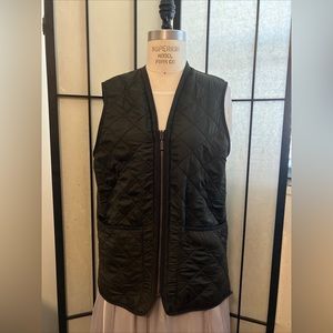Barbour polar quilted Liner vest . Fits Womens 10/12 .